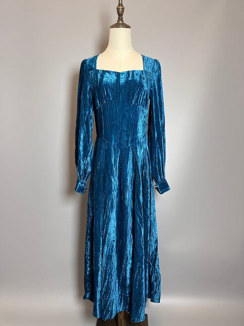 Gothic Blue Medieval Velvet Dress with Floral Corset and Long Sleeves – Gothic Medieval Dress Plus Size